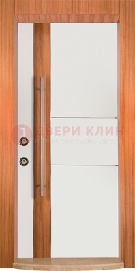Белая входная дверь c МДФ панелью ЧД-09 в частный дом в Сочи