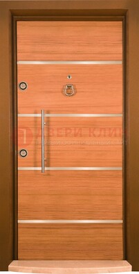 Коричневая входная дверь c МДФ панелью ЧД-11 в частный дом в Сочи