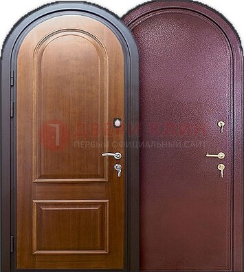 Железная арочная дверь с МДФ внутри ДА-14 в Сочи