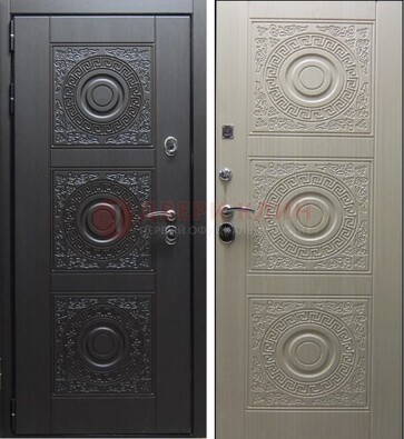 Темная стальная дверь с МДФ ДМ-161 для коттеджа в Сочи