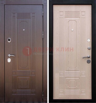 Коричневая входная дверь с МДФ ДМ-173 для кирпичного дома в Сочи