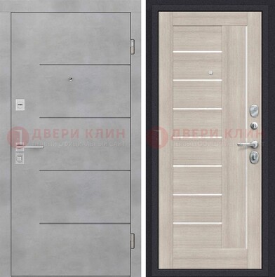 Светло-серая стальная дверь МДФ ДМ-470 в Сочи