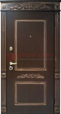 Входная дверь с массивом дуба в темном цвете ДМД-65 в Сочи