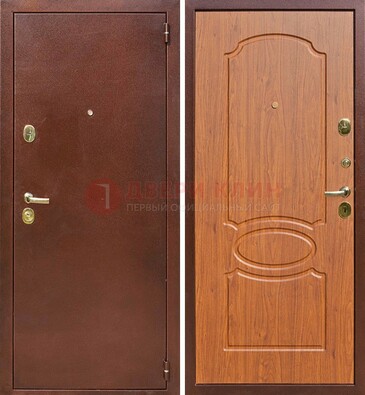 Коричневая стальная дверь с порошковым напылением ДП-137 в Сочи