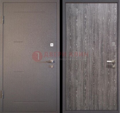 Серая металлическая дверь с порошковым напылением ДП-148 в Сочи