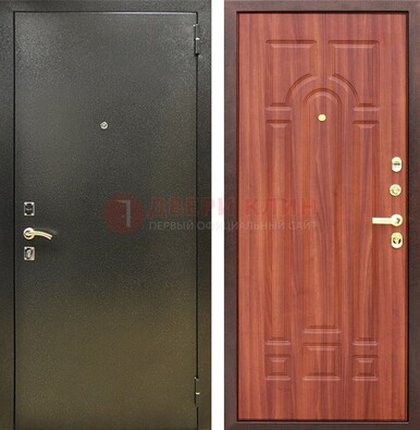 Входная темно-серая дверь с порошковой отделкой и МДФ Миланский орех ДП-281 в Сочи