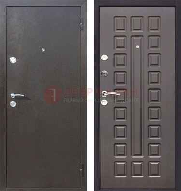 Коричневая железная дверь с порошковым окрасом ДП-63 в Сочи