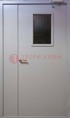 Белая железная дверь ДПД-4 в Сочи