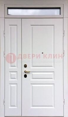 Белая двухстворчатая металлическая дверь со стеклом ДС-63 в Сочи
