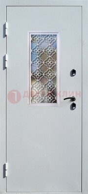 Серая металлическая дверь со стеклом и ковкой ДС-75 в Сочи