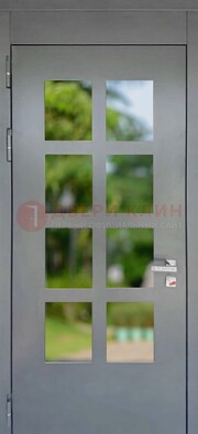Серая металлическая дверь со стеклом ДС-78 в Сочи