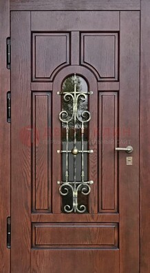 Cтальная дверь со стеклом и ковкой в коричневом цвете ДСК-119 в Сочи