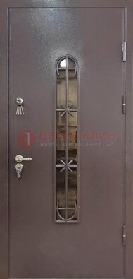 Металлическая дверь Порошок с небольшим стеклом и ковкой ДСК-282 в Сочи
