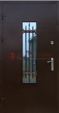 Надежная металлическая дверь со стеклом и ковкой ДСК-47 в Сочи