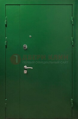 Зеленая распашная тамбурная дверь Порошок ДТМ-47 в Сочи