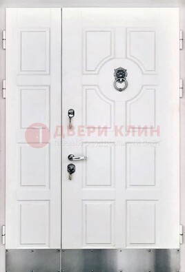 Белая входная дверь с виноритом ДВТ-246 в Сочи