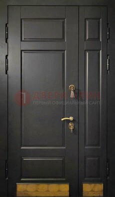 Черная полуторная железная дверь для частного дома ПЛ-2 в Сочи